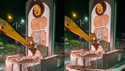 धुळ्यातील वादग्रस्त टिपू सुलतान चौकातील बांधकाम काढण्यास सुरुवात