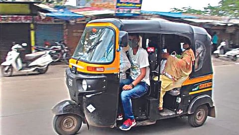 नाशिकमध्ये बेशिस्त रिक्षाचालक पोलिसांच्या रडारवर