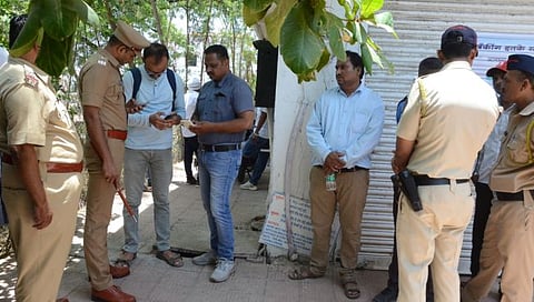 जळगाव एसबीआयमध्ये सशस्त्र दरोडा, लाखो रुपयांच्या रोकडसह सोन्याचे दागिने लूटले