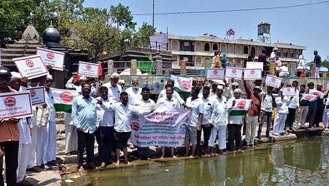 नाशिक : जिल्हा बँकेच्या सक्त वसुलीविरोधात उपोषण