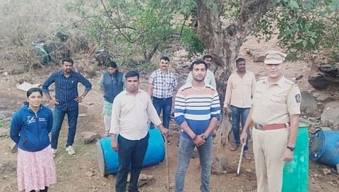 नाशिक : ओझर पोलिसांकडून गावठी दारुची हातभट्टी उद्ध्वस्त