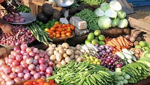 भाजीपाला बाजारात टोमॅटोचे भाव शंभरीचा पार; इतर भाजीपाल्याचे दर गगणाला भिडले