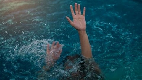 Mumbai News : जुहू कोळीवाडा समुद्रात ६ बुडाले; दोघांना वाचवण्यात यश