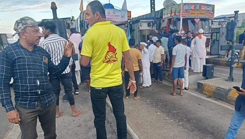 सातारा : आनेवाडी टोलनाक्यावर वारकरांच्या गाड्या अडवल्याने गोंधळ