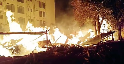 बारामतीतील जुन्या वखारीला आग; 75 लाखांचे नुकसान