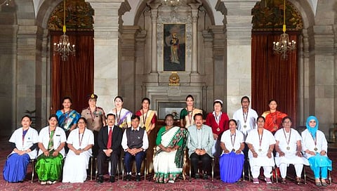 National Florence Nightingale Award : महाराष्ट्राला ३ ‘राष्ट्रीय फ्लोरेन्स नाइटिंगेल पुरस्कार’ प्रदान