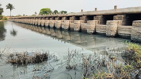 सांगवी : जलसंपदा विभागाच्या अधिकार्यांचा वरदहस्त; शेतकर्यांचा विभागावर गंभीर आरोप