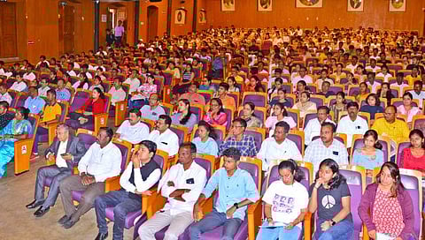 कोल्हापूर : स्मार्ट निर्णयातून करिअरला योग्य दिशा : प्राचार्य घोरपडे