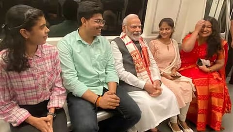 PM Modi in DU Via Metro 1