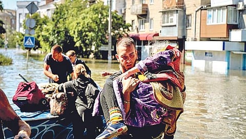 अफगाणिस्तानात बस दरीत कोसळून 25 ठार