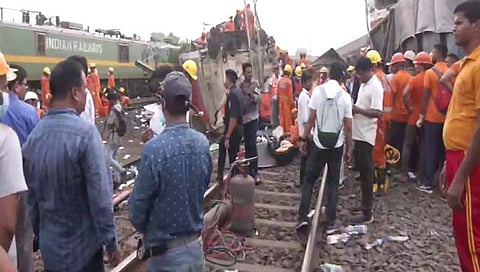 Odisha triple train crash | ओडिशा रेल्वे अपघात, मृतांचा आकडा २८८ वर, पीएम मोदींनी बोलावली तातडीची बैठक