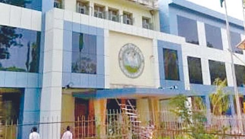 सोलापूर : तोबराधारी शिक्षकांवर कारवाई होणार?