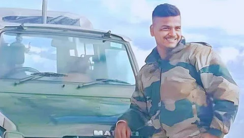 सोलापूर : सुट्टीवर आलेल्या जवानाचा हृदयविकाराच्या झटक्याने मृत्यू
