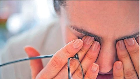 वाढत्या वयातील दृष्टिदोष आणि त्यावरील उपाय