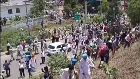 हरियाणात आंदोलक शेतकऱ्यांनी दिल्ली-अमृतसर राष्ट्रीय महामार्ग रोखला