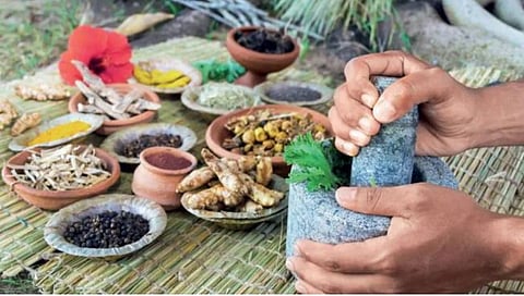 कोल्हापूर : उदंड जाहले भोंदू… म्हणे, आम्ही नामी वैदू!