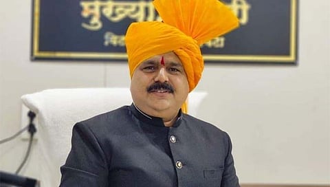 Vinayak Aundhkar: विटा नगरपालिकेचे लाचखोर मुख्याधिकारी विनायक औंधकर अखेर निलंबित