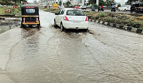 आयटीनगरी हिंजवडीतील रस्त्यांवर पाणीच पाणी