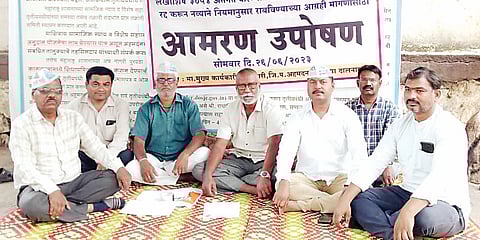 अहमदनगर : झेडपीतील निविदा प्रक्रिया रद्द करा! आम आदमी पक्षातर्फे उपोषण