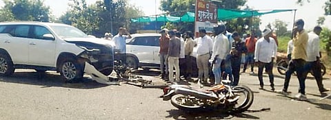 नगरमधील पाथर्डी मार्गावरही खड्ड्यांमुळे अपघात