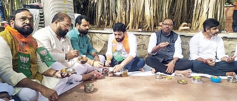 जुने संस्कार नव्या पिढीला कळण्यासाठी टिफीन बैठक : चंद्रशेखर बावनकुळे