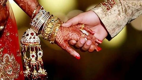 बीड : धमक्या देऊन जबरदस्ती लग्न केलंय, मला वाचवा…बालवधुच्या पोस्टनंतर प्रशासनाकडून सुटका