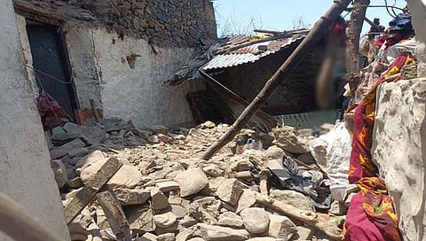 भिंत कोसळून पाच जण जखमी