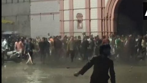 Junagadh Voilence: अवैध प्रार्थनास्थळावर कारवाई करताना दगडफेक, एकाचा मृत्यू, ४ पोलीस जखमी