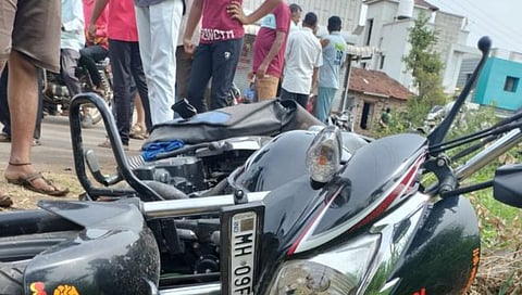 कोल्हापूर : आणुर येथे टेम्पो-दुचाकीचा अपघात; ३ गंभीर जखमी