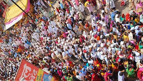 लोणंदनगरीत माऊलींच्या दर्शनासाठी भाविकांचा महापूर