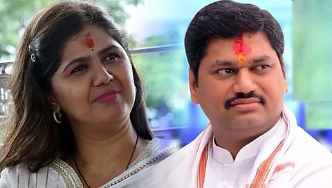 मुंडे बहिण भाऊ