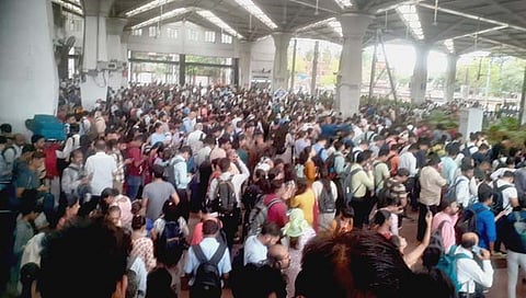 हार्बर मार्गावर रेल्वे वाहतूक विस्कळीत