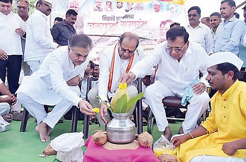 ‘निळवंडे’ चे पाणी आल्याचे समाधान मानावे : महसूलमंत्री राधाकृष्ण विखे पाटील