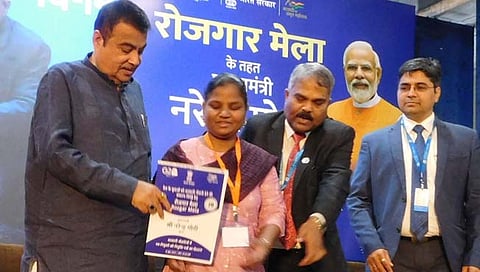 युवकांनो, कौशल्य आत्मसात करा, स्वावंलबी व्हा : नितीन गडकरी