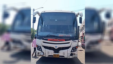 परभणीत शिवशाही बसखाली चिरडून महिलेचा मृत्यू