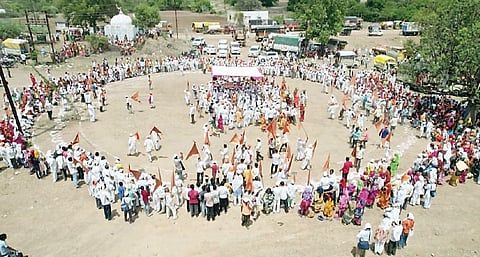 नगर : मिडसांगवी येथे रंगले पहिले रिंगण
