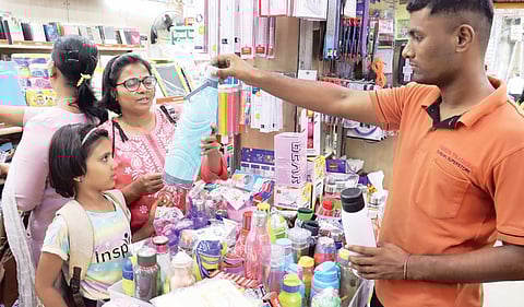 पुणे : बालचमूंना खुणावतेय युनिकॉर्न, छोटा भीमचा डब्बा