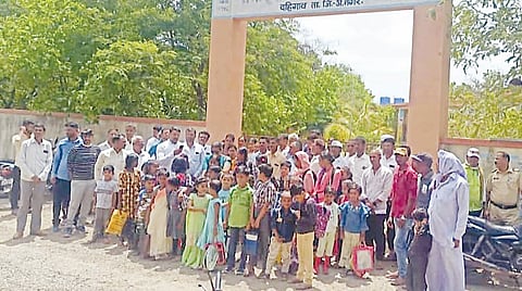 वाळकी : पहिल्याच दिवशी ठोकले शाळेला टाळे