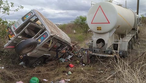 Solapur Accident News: शिरवळवाडीजवळ भीषण अपघातात ५ भाविकांसह मुलगा ठार; १० जण जखमी