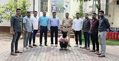 पुणे : प्रवाशाच्या कानाचा लचका तोडणारा रिक्षाचालक जेरबंद