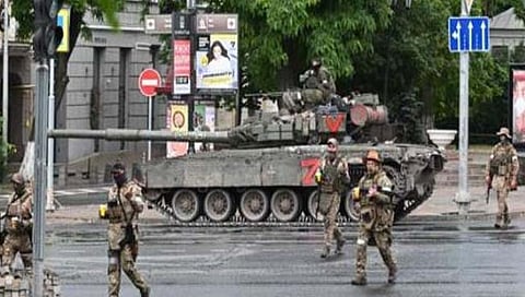 Russia-Ukraine news | रशियात बंडाची ठिणगी! प्रायव्हेट मिलिटरीने लष्कराचे मुख्यालय घेतले ताब्यात