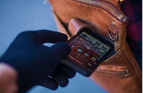 Pune Crime : गणेशोत्सवात झारखंडच्या टोळीने चोरले 52 मोबाईल; 16 लाखांचे मोबाईल जप्त