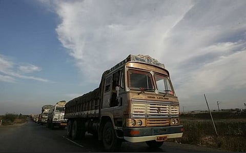 ट्रक केबिन २०२५ पर्यंत ‘एसी’करणे अनिवार्य : केंद्रीय मंत्री नितीन गडकरी