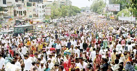 Ashadhi Wari 2023 : संत भार पुण्यनगरीत…महिला, युवतींचा सहभाग