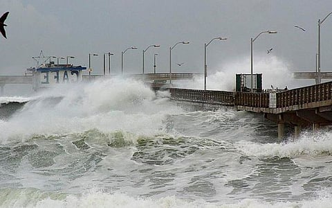 Mumbai: येत्या ३६ तासांच्या कालावधीत समुद्रात जास्त उंचीच्या लाटा उसळण्याची शक्यता