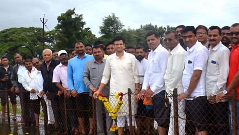 कोल्हापूर : सरपिराजीराव तलावातील पाण्याचे समरजीतसिंह घाटगे यांनी केले पुजन