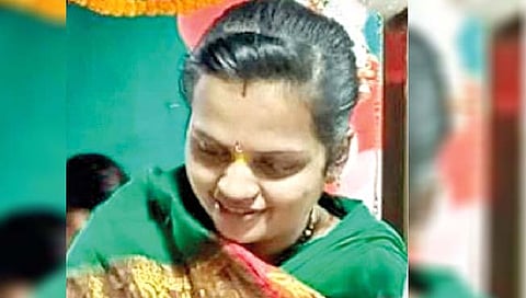 महिला कॉन्स्टेबलला लाच घेताना रंगेहाथ पकडले