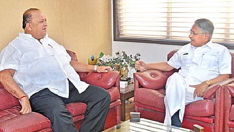 मंत्री हसन मुश्रीफ यांची दै. ‘पुढारी’स सदिच्छा भेट