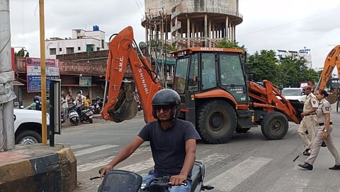 नागपूर : कुख्यात अब्बूच्या साम्राज्यावर फिरला अखेर बुलडोझर