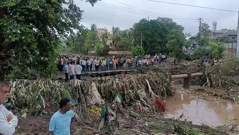 Jalgaon : रावेर तालुक्यात पहिल्याच पावसात उडाली दाणादाण ; एकाचा बुडून मृत्यू, दोन जण बेपत्ता